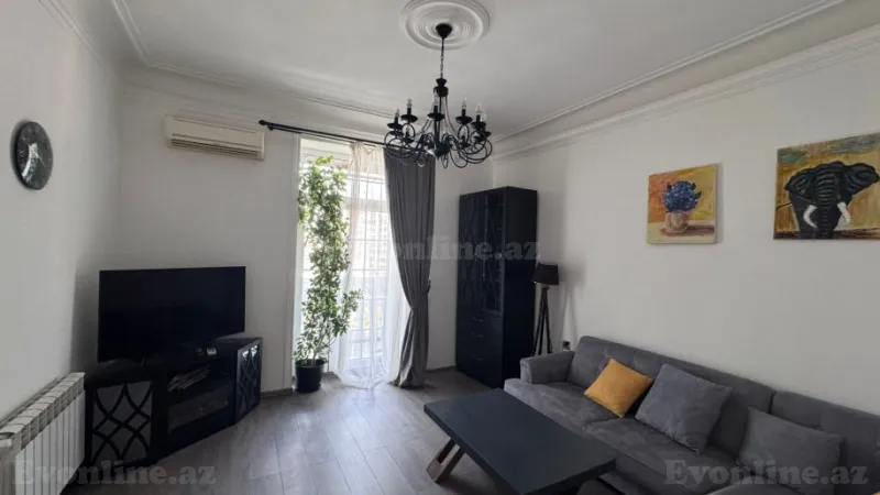 3 otaqlı Mənzil 85 m² Nizami m. Kirayə verilir