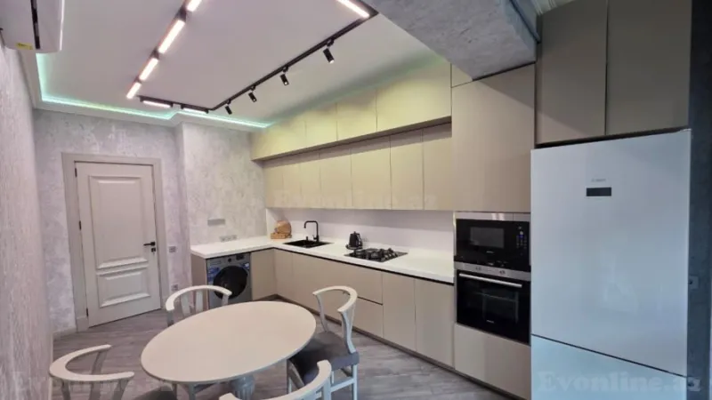 Kirayə verilir 3 otaqlı Mənzil Yeni tikili 130 m² Xətai m. - şəkil 14
