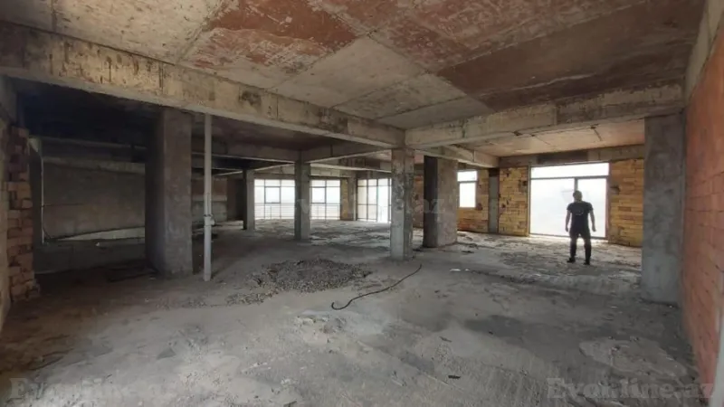 Satılır 8 otaqlı Mənzil Yeni tikili 750 m² Elmlər Akademiyası m. - şəkil 11