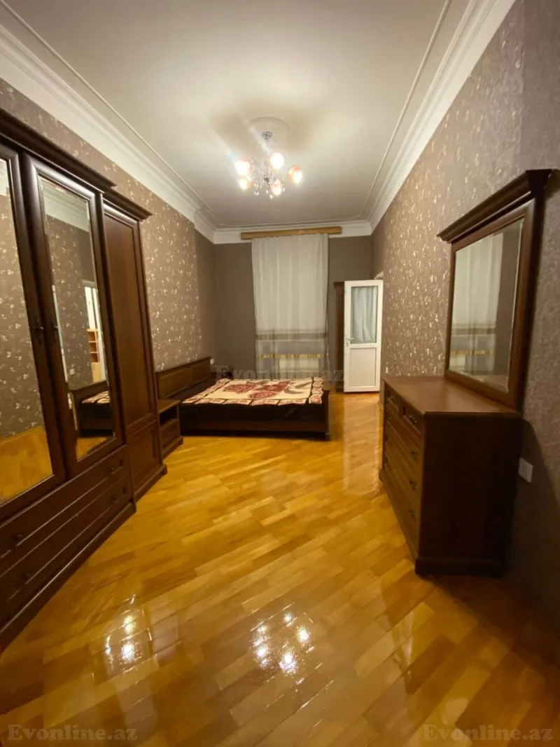 2 otaqlı Mənzil 70 m² 2-ci mikrorayon Kirayə verilir