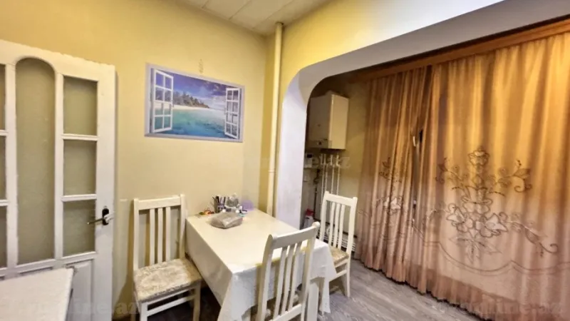 Satılır 2 otaqlı Mənzil Köhnə tikili 55 m² Gənclik m. - şəkil 19