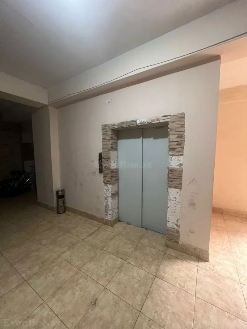 Satılır 3 otaqlı Mənzil Yeni tikili 130 m² Səbail r. - şəkil 19