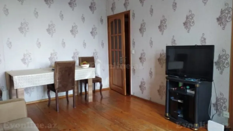 Satılır 2 otaqlı Mənzil Köhnə tikili 50 m² Gənclik m. - şəkil 3