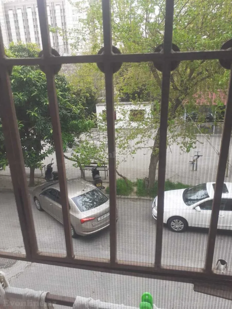 Satılır 2 otaqlı Mənzil Köhnə tikili 35 m² Yasamal - şəkil 11