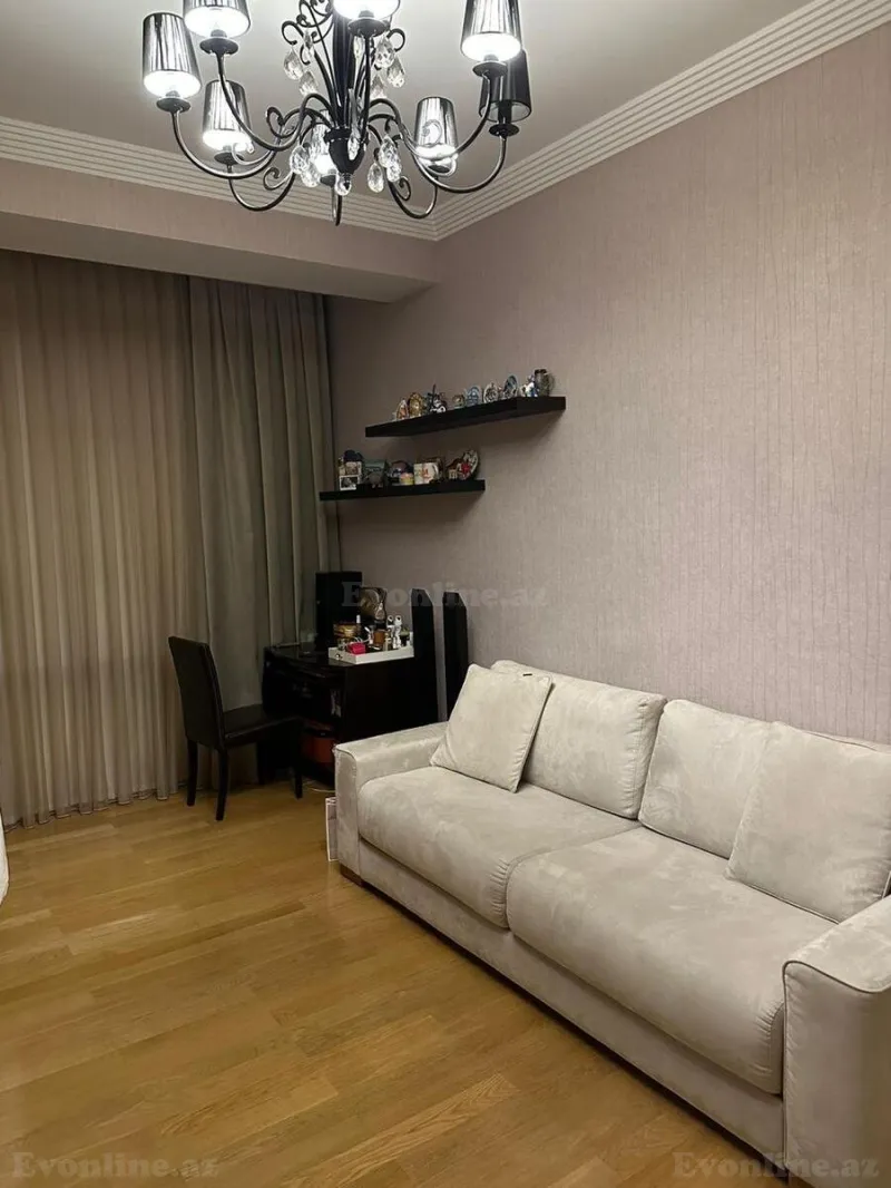 Satılır 4 otaqlı Mənzil Yeni tikili 180 m² 28 May m. - şəkil 3