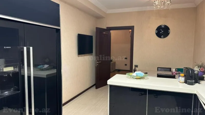 Satılır 4 otaqlı Mənzil Yeni tikili 180 m² 28 May m. - şəkil 6