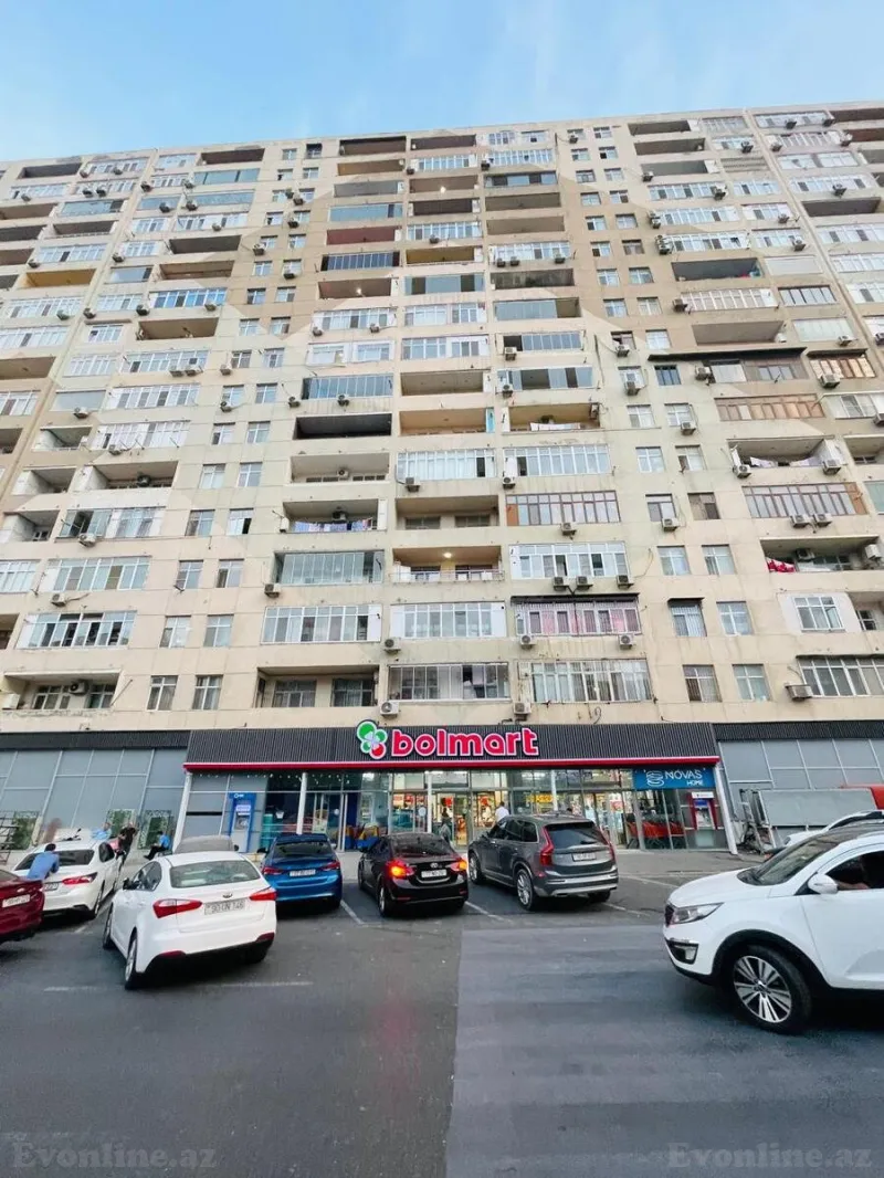 3 otaqlı Mənzil 120 m² 9-cu mikrorayon Satılır