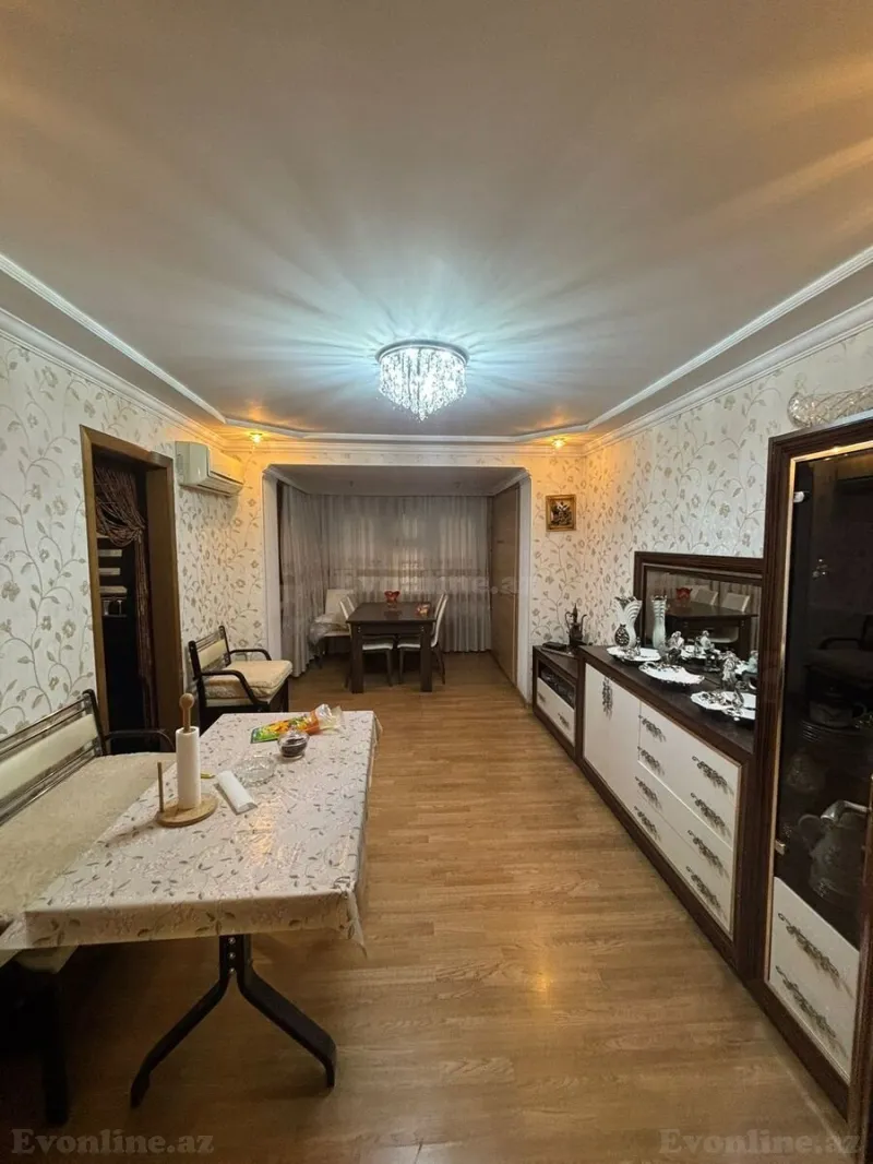 3 otaqlı Mənzil 80 m² Neftçilər m. Satılır