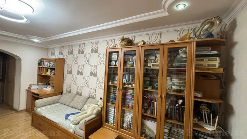 Satılır 3 otaqlı Mənzil Köhnə tikili 80 m² Neftçilər m. - şəkil 3