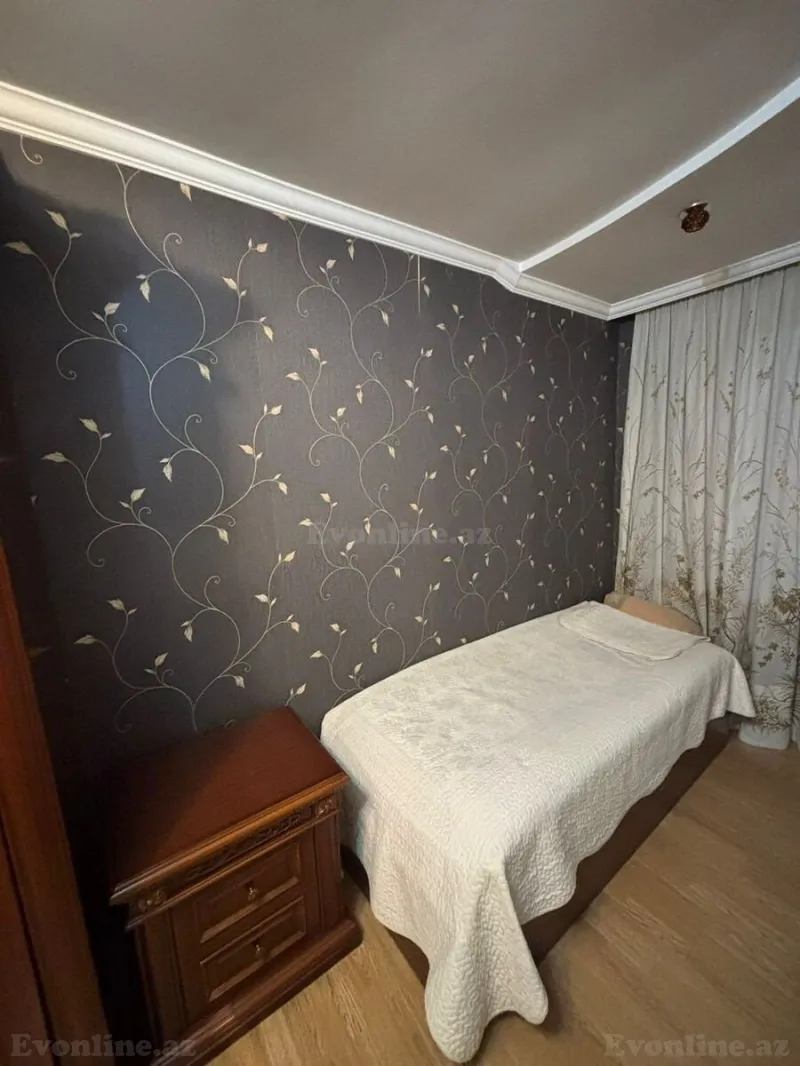 Satılır 3 otaqlı Mənzil Köhnə tikili 80 m² Neftçilər m. - şəkil 4