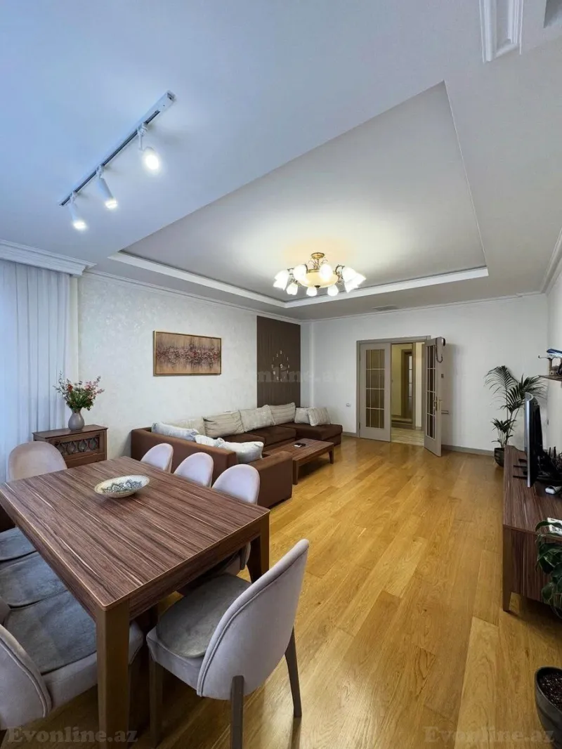3 otaqlı Mənzil 132 m² Gənclik m. Satılır
