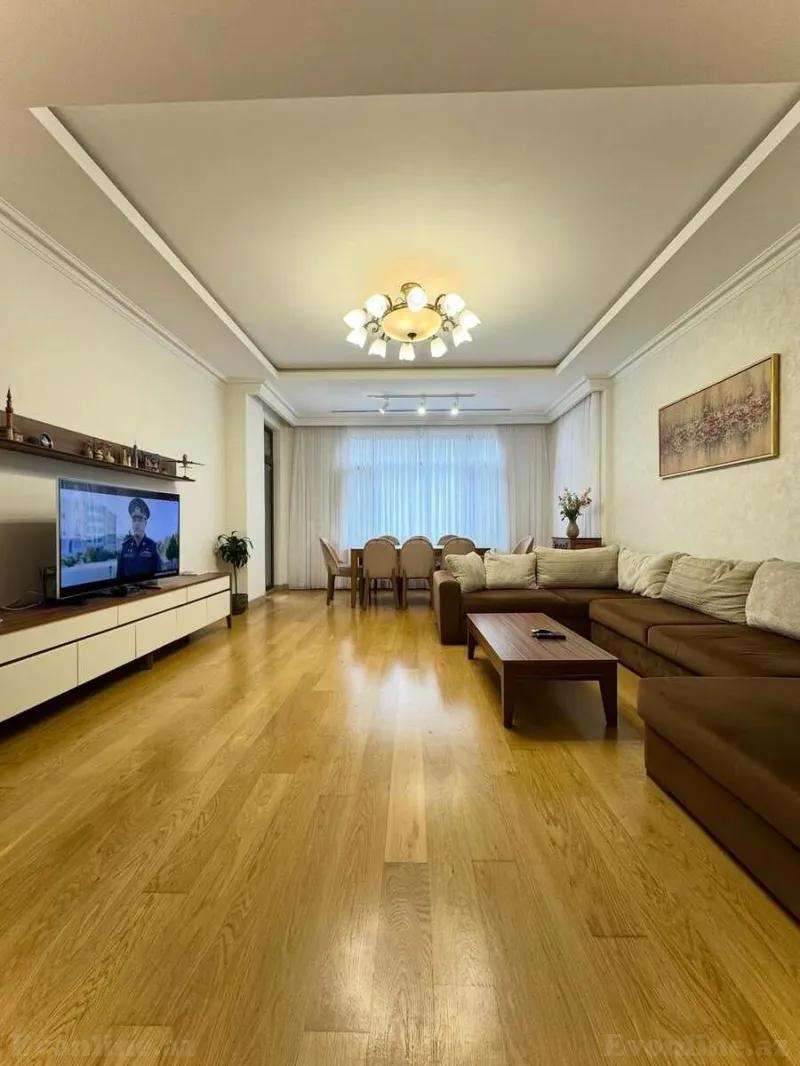 Satılır 3 otaqlı Mənzil Yeni tikili 132 m² Gənclik m. - şəkil 2