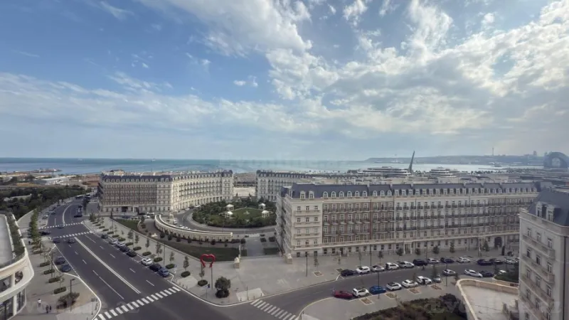 Kirayə verilir 4 otaqlı Mənzil Yeni tikili 210 m² Xətai r.