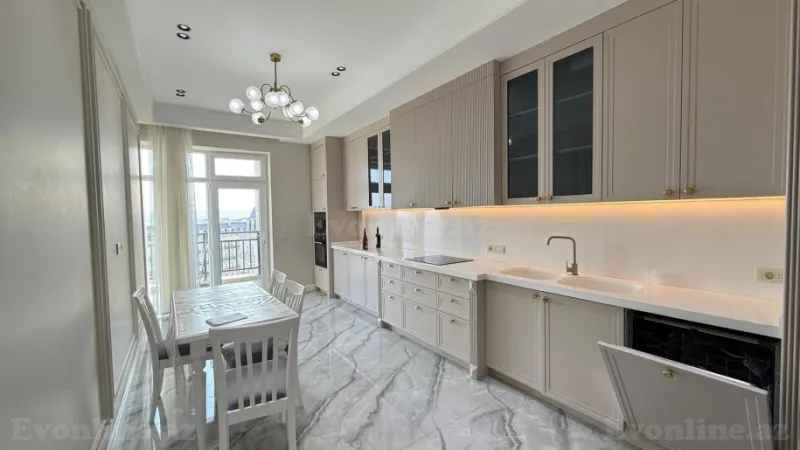 Kirayə verilir 4 otaqlı Mənzil Yeni tikili 210 m² Xətai r. - şəkil 6