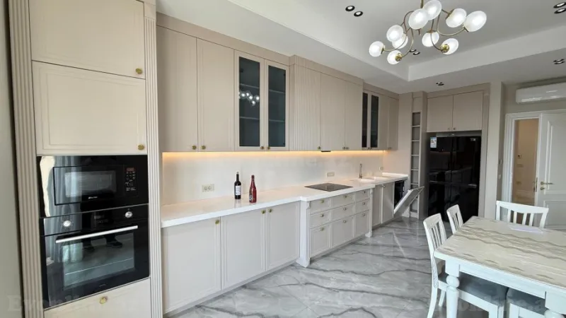 Kirayə verilir 4 otaqlı Mənzil Yeni tikili 210 m² Xətai r. - şəkil 7