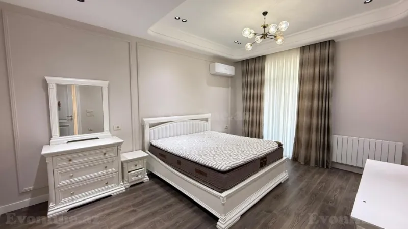 Kirayə verilir 4 otaqlı Mənzil Yeni tikili 210 m² Xətai r. - şəkil 9