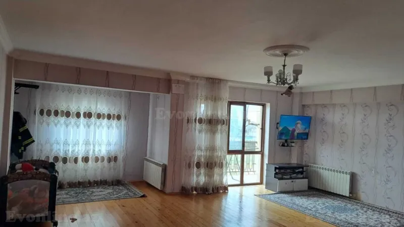 2 otaqlı Mənzil 96 m² Nizami r. Satılır
