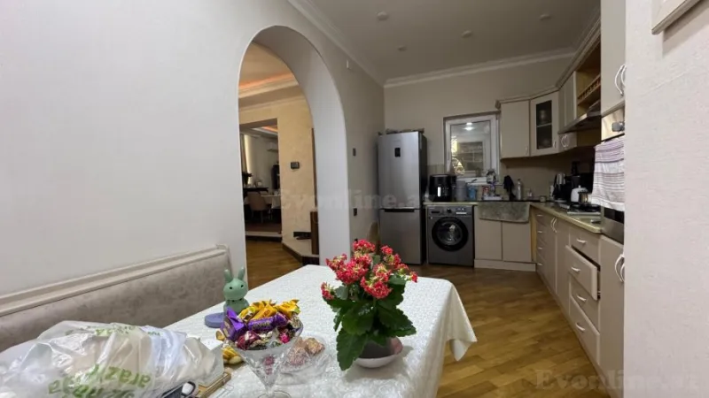 Satılır 4 otaqlı Mənzil Köhnə tikili 127.7 m² Badamdar - şəkil 5