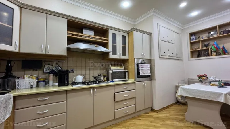 Satılır 4 otaqlı Mənzil Köhnə tikili 127.7 m² Badamdar - şəkil 6