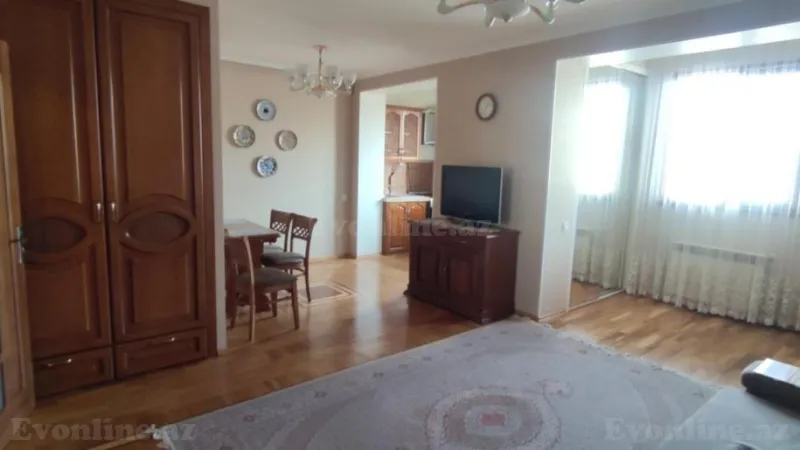 Kirayə verilir 2 otaqlı Mənzil Köhnə tikili 70 m² 28 May m.