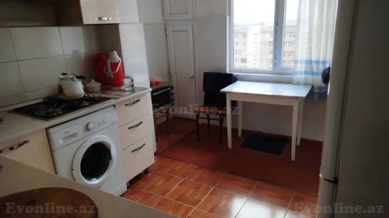 Satılır 5 otaqlı Mənzil Köhnə tikili 110 m² Suraxanı r. - şəkil 9