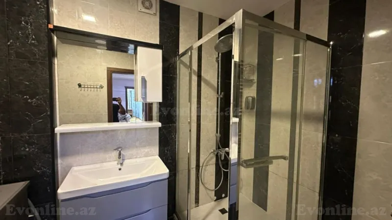 Kirayə verilir 4 otaqlı Mənzil Yeni tikili 200 m² Xətai m. - şəkil 15