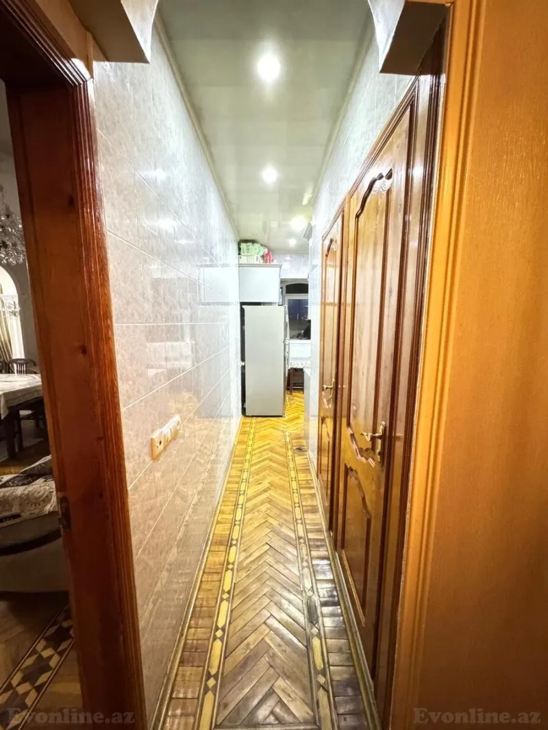 Satılır 5 otaqlı Mənzil Köhnə tikili 110 m² 8-ci mikrorayon - şəkil 6