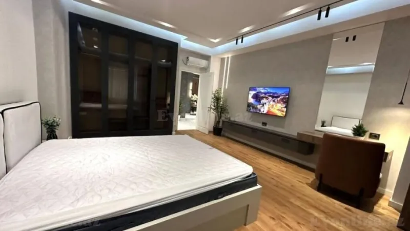 Kirayə verilir 2 otaqlı Mənzil Yeni tikili 100 m² Xətai r. - şəkil 6