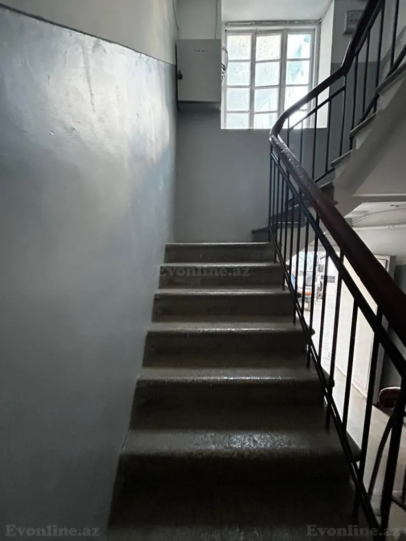 Satılır 3 otaqlı Mənzil Köhnə tikili 70 m² Nəsimi r. - şəkil 5