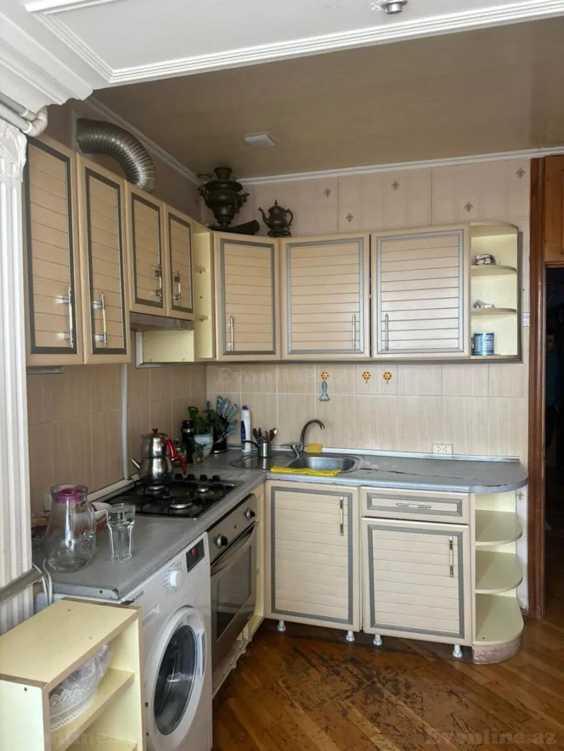Satılır 3 otaqlı Mənzil Köhnə tikili 80 m² Nərimanov r. - şəkil 6