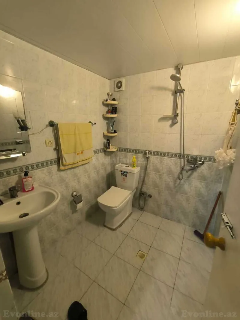 Satılır 4 otaqlı Mənzil Köhnə tikili 148 m² Səbail r. - şəkil 7