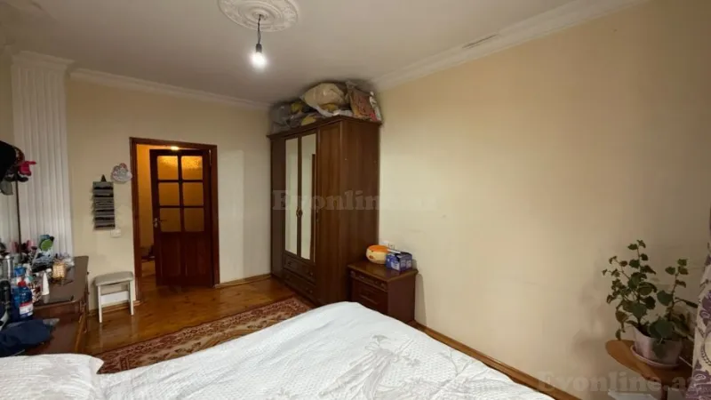 Satılır 3 otaqlı Mənzil Köhnə tikili 80 m² Xalqlar Dostluğu m. - şəkil 12