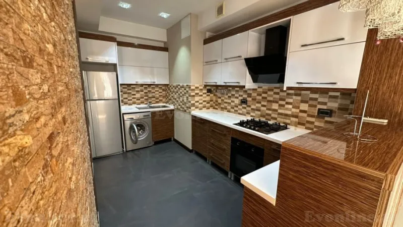Satılır 3 otaqlı Mənzil Yeni tikili 85 m² Neftçilər m. - şəkil 8