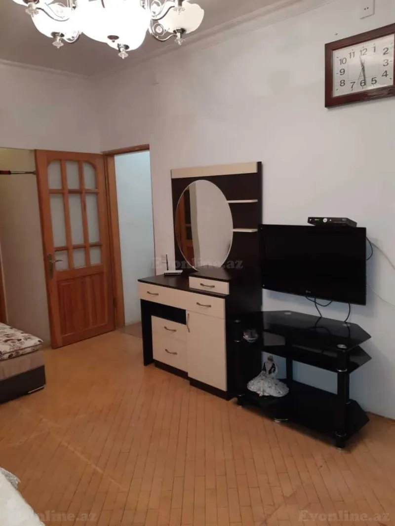 Kirayə verilir 2 otaqlı Mənzil Köhnə tikili 55 m² Memar Əcəmi m. - şəkil 4