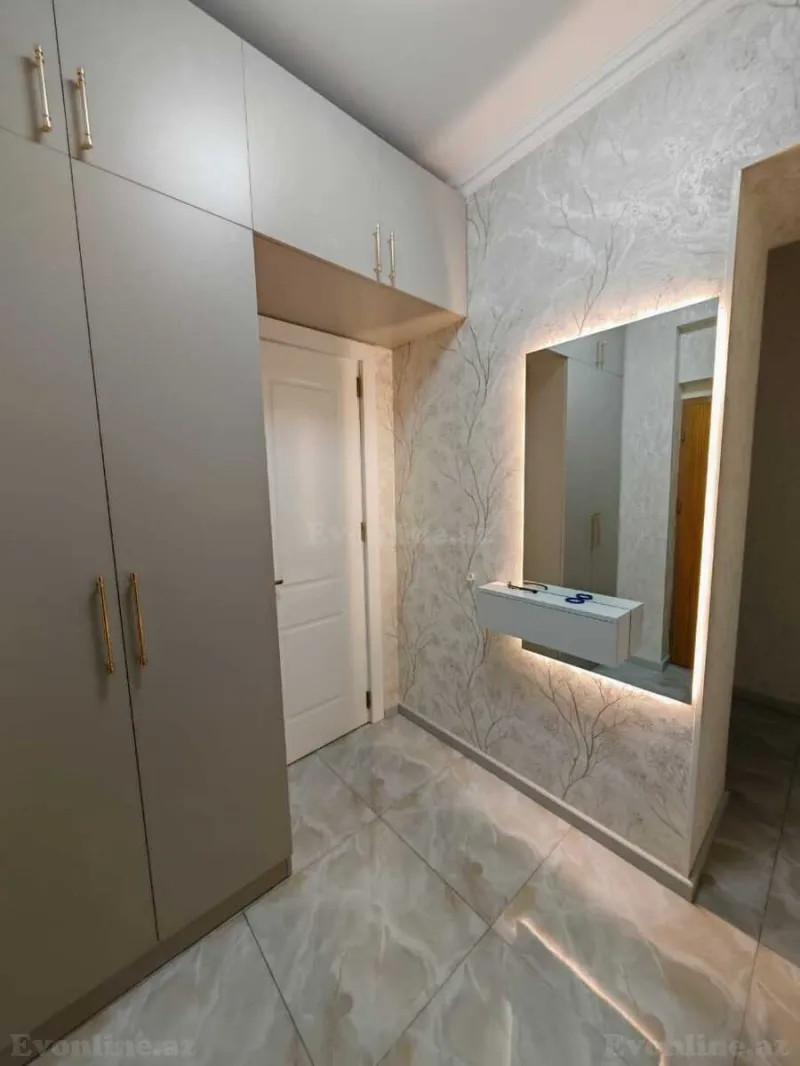 2 otaqlı Mənzil 85 m² Xətai m. Satılır