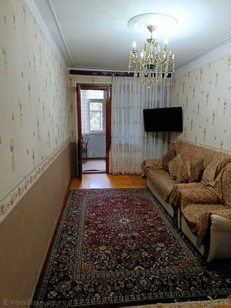 Satılır 4 otaqlı Mənzil Köhnə tikili 75 m² Qaraçuxur - şəkil 3