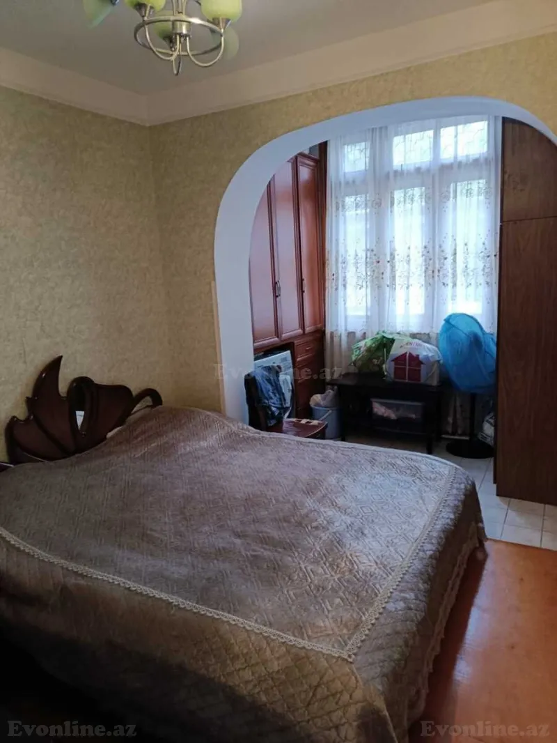 Satılır 4 otaqlı Mənzil Köhnə tikili 75 m² Qaraçuxur - şəkil 4