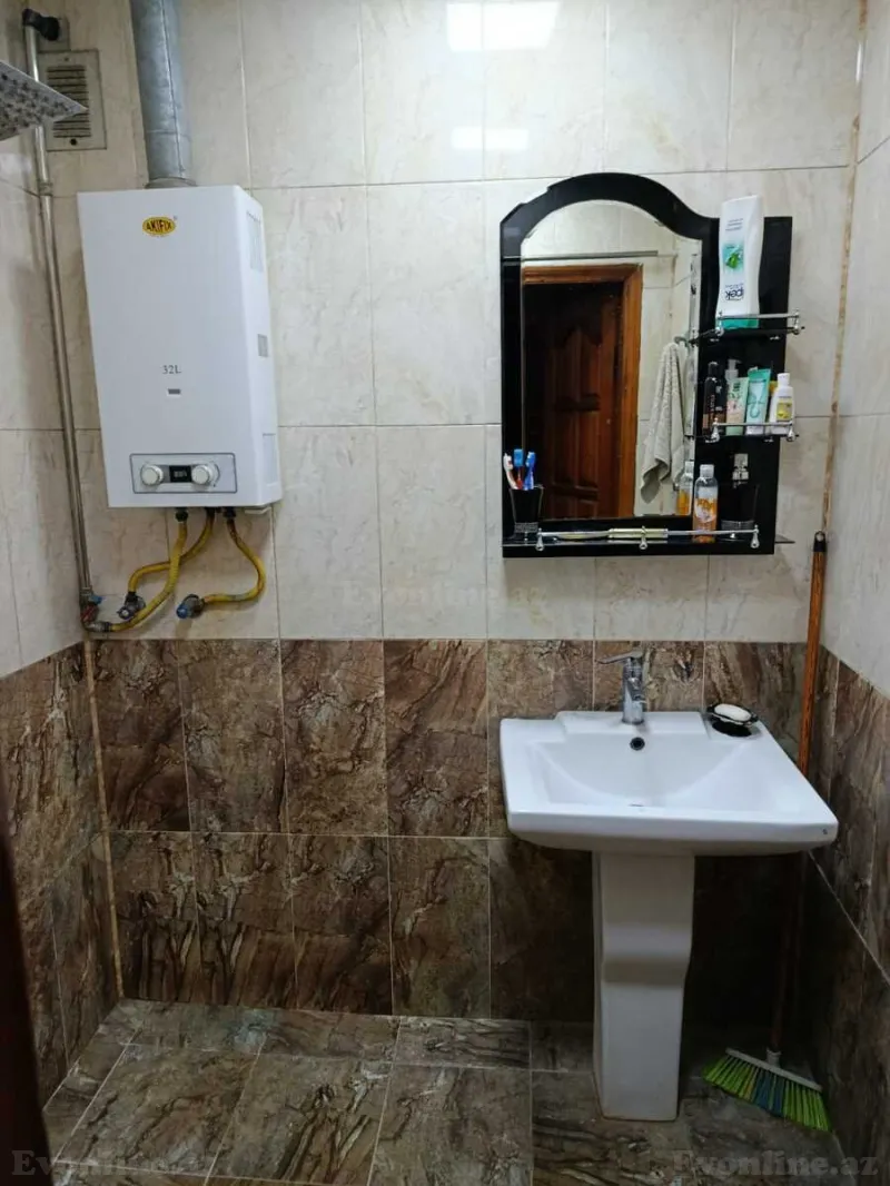 Satılır 4 otaqlı Mənzil Köhnə tikili 75 m² Qaraçuxur - şəkil 8
