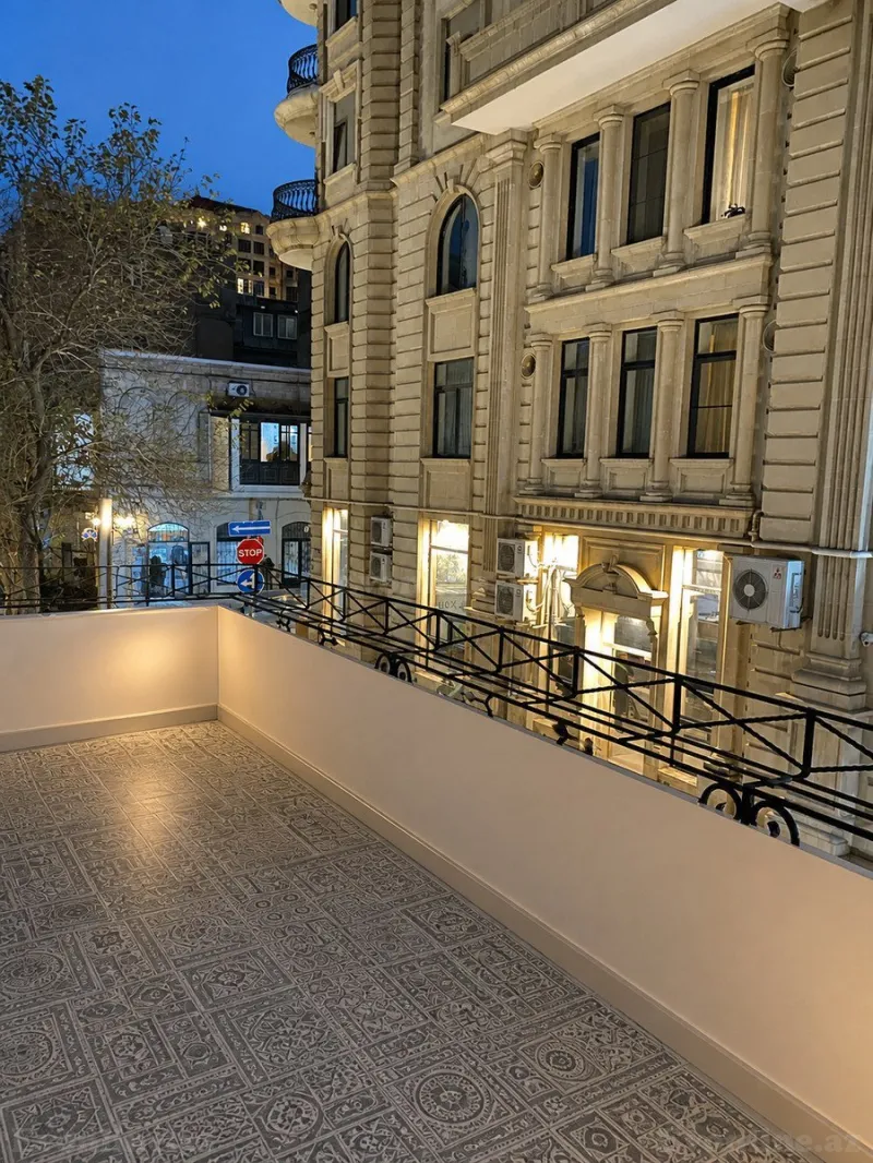 3 otaqlı Mənzil 100 m² Yasamal Satılır