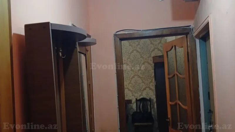 3 otaqlı Mənzil 50 m² 3-cü mikrorayon Kirayə verilir
