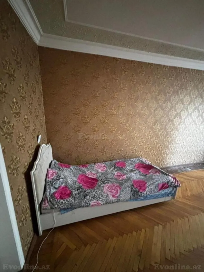 Satılır 3 otaqlı Mənzil Köhnə tikili 70 m² İnşaatçılar m. - şəkil 5