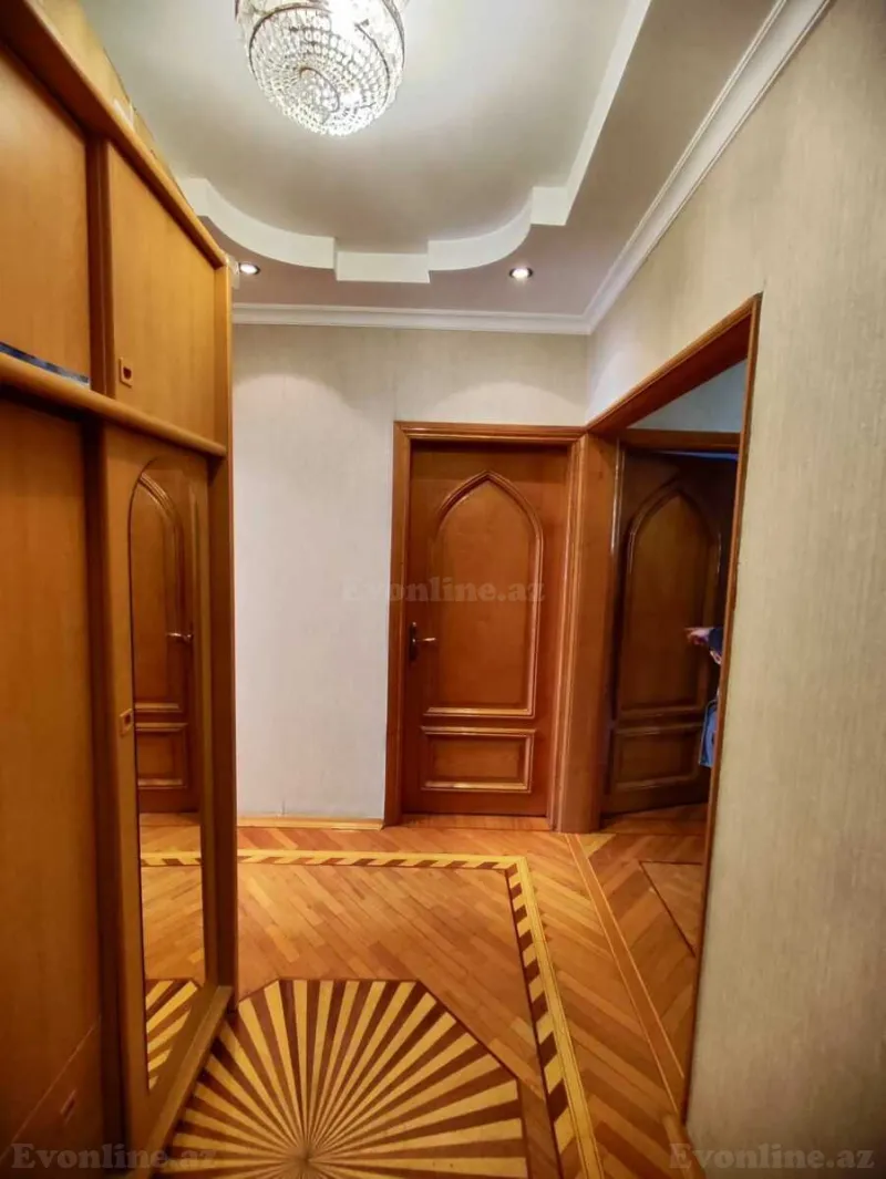 Satılır 3 otaqlı Mənzil Köhnə tikili 80 m² Neftçilər m. - şəkil 13