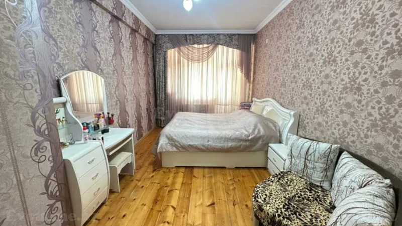 Satılır 3 otaqlı Mənzil Yeni tikili 115 m² Xalqlar Dostluğu m. - şəkil 2