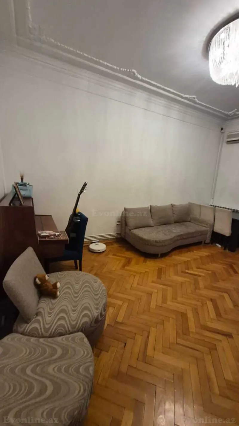 Satılır 3 otaqlı Mənzil Köhnə tikili 70 m² Nizami m. - şəkil 2