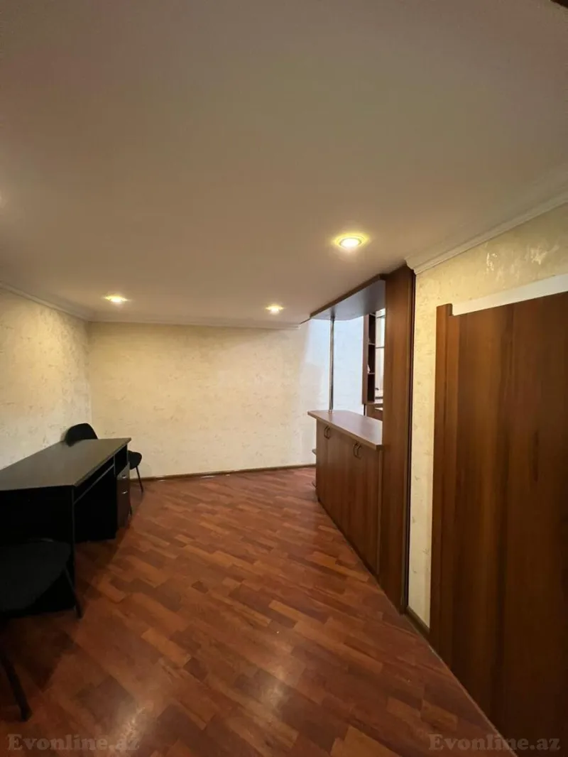 Satılır 3 otaqlı Mənzil Köhnə tikili 60 m² Sahil m. - şəkil 14