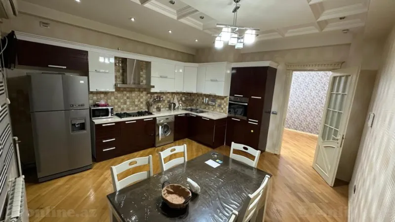 Kirayə verilir 4 otaqlı Mənzil Yeni tikili 195 m² 28 May m. - şəkil 5