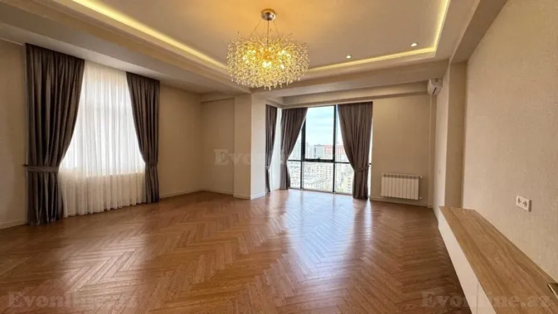 3 otaqlı Mənzil 130 m² 28 May m. Satılır