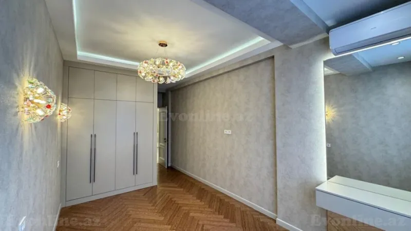 Satılır 3 otaqlı Mənzil Yeni tikili 130 m² 28 May m. - şəkil 5