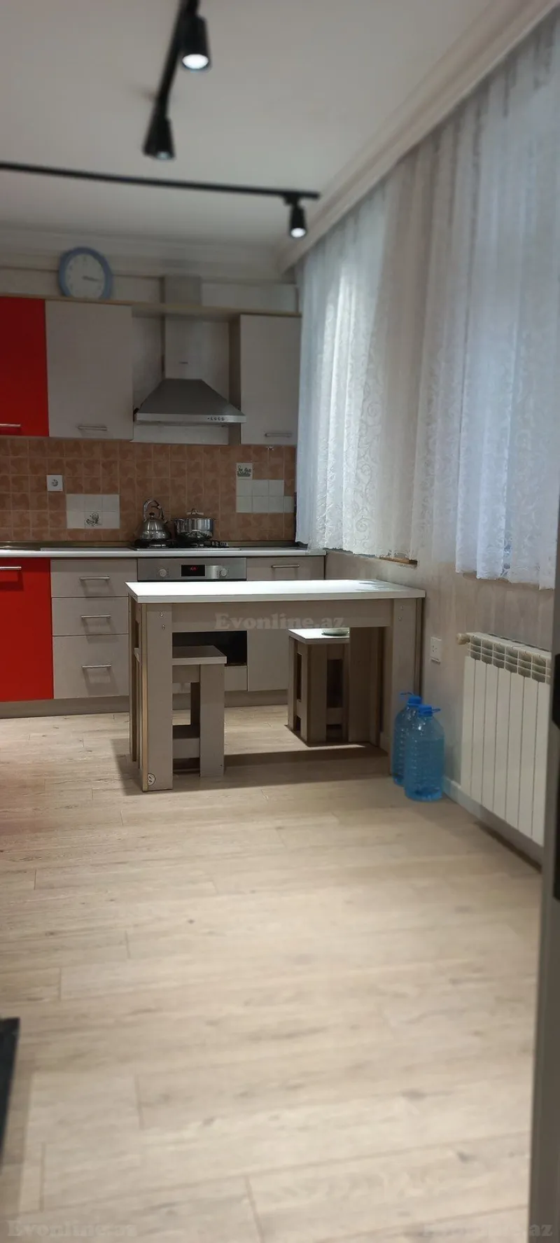 Satılır 3 otaqlı Mənzil Köhnə tikili 69 m² 1-ci mikrorayon - şəkil 2