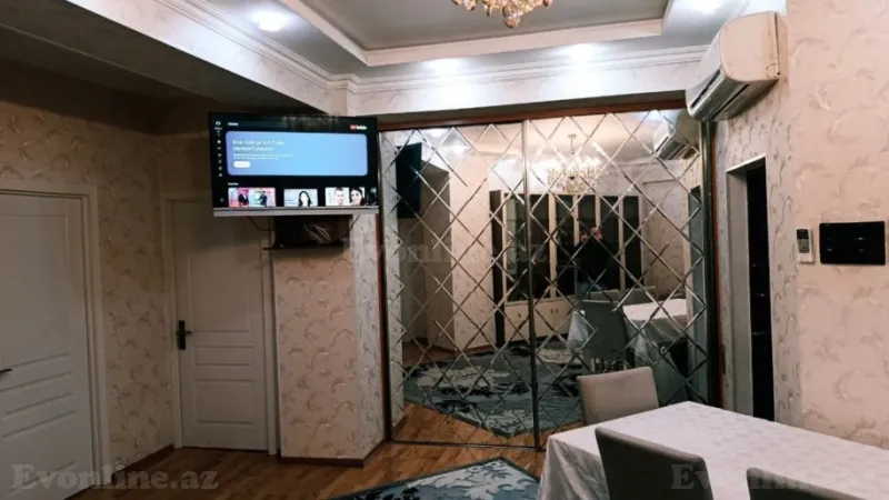 3 otaqlı Mənzil 130 m² İnşaatçılar m. Kirayə verilir